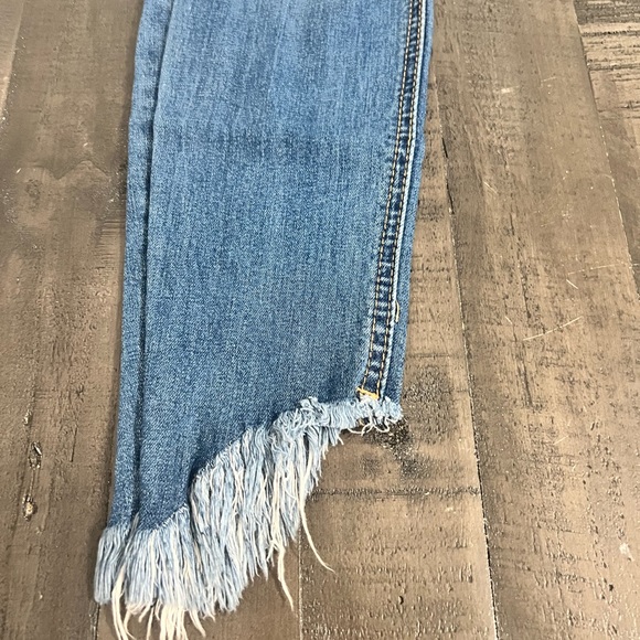 Forever 21 Ripped Ankle Jeans Size 27 - Picture 6 of 11